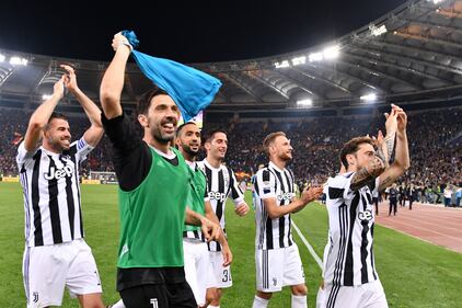 Juventus cannibale: l'Olimpico si veste a festa per i bianconeri 12