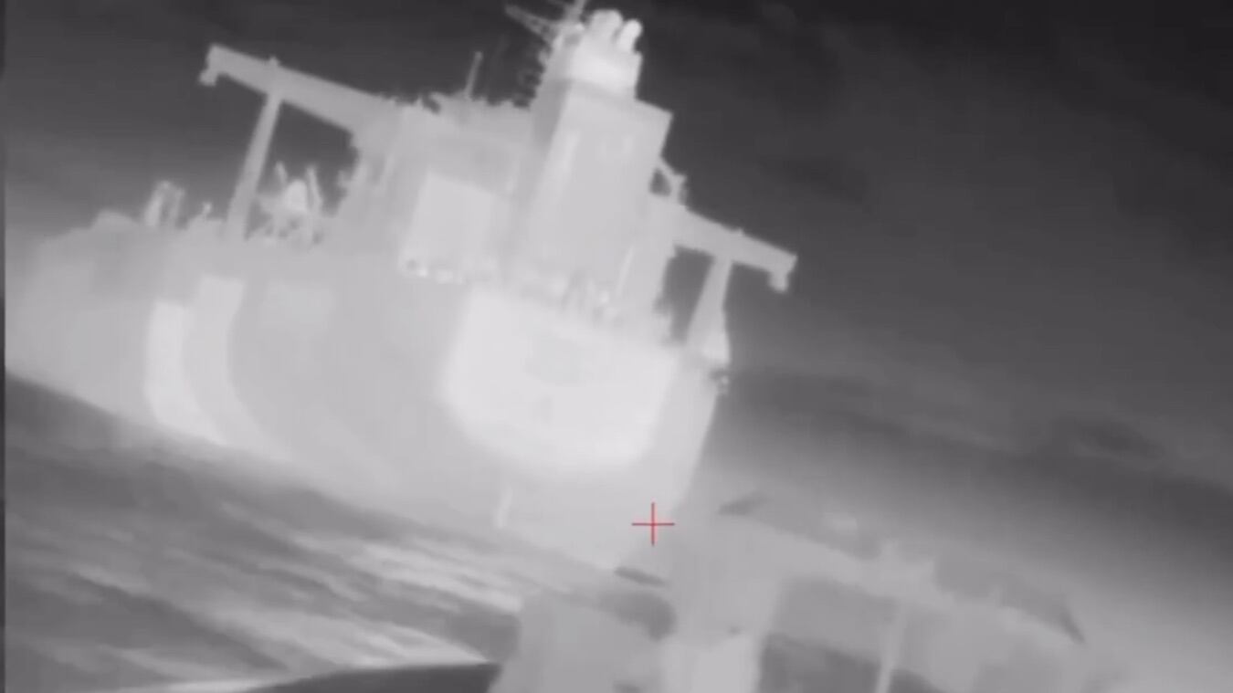 Russia, abbattuti tre droni ucraini in rotta verso Mosca. Gli 007 di Kiev rivendicano: "Esplosione nella capitale russa nostra operazione"