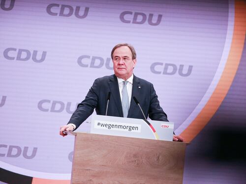 La Germania post-Merkel. Un fedelissimo nella Cdu fa vincere la continuità