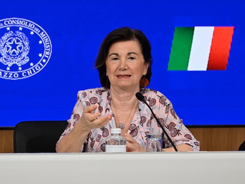"Gite ad Auschwitz per dire che l'antisemitismo è solo fascista". "Verità fa male": scontro Roccella-Segre