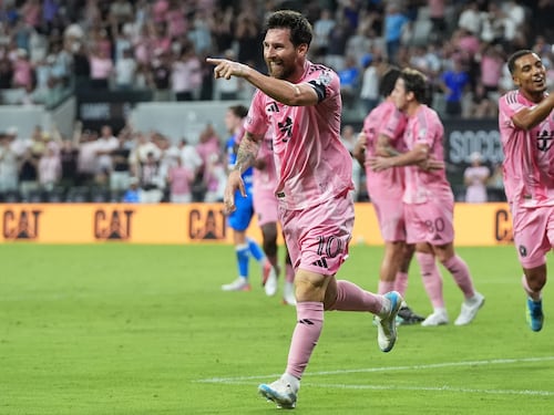 E Leo si regala altri record: 100 gol in Usa e 49° trofeo