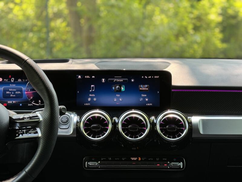 Mercedes GLB 2024: la gallery del restyling, più tecnologia e materiali migliorati all'interno 15