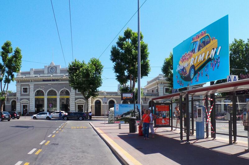 Le cartoline di Cattelan a Rimini 10