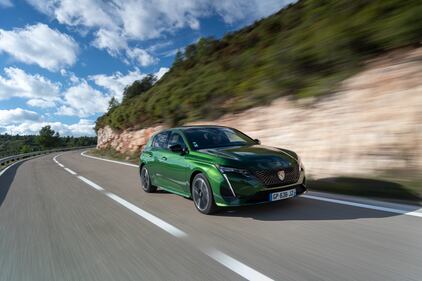 Peugeot e-308, guarda la gallery 15
