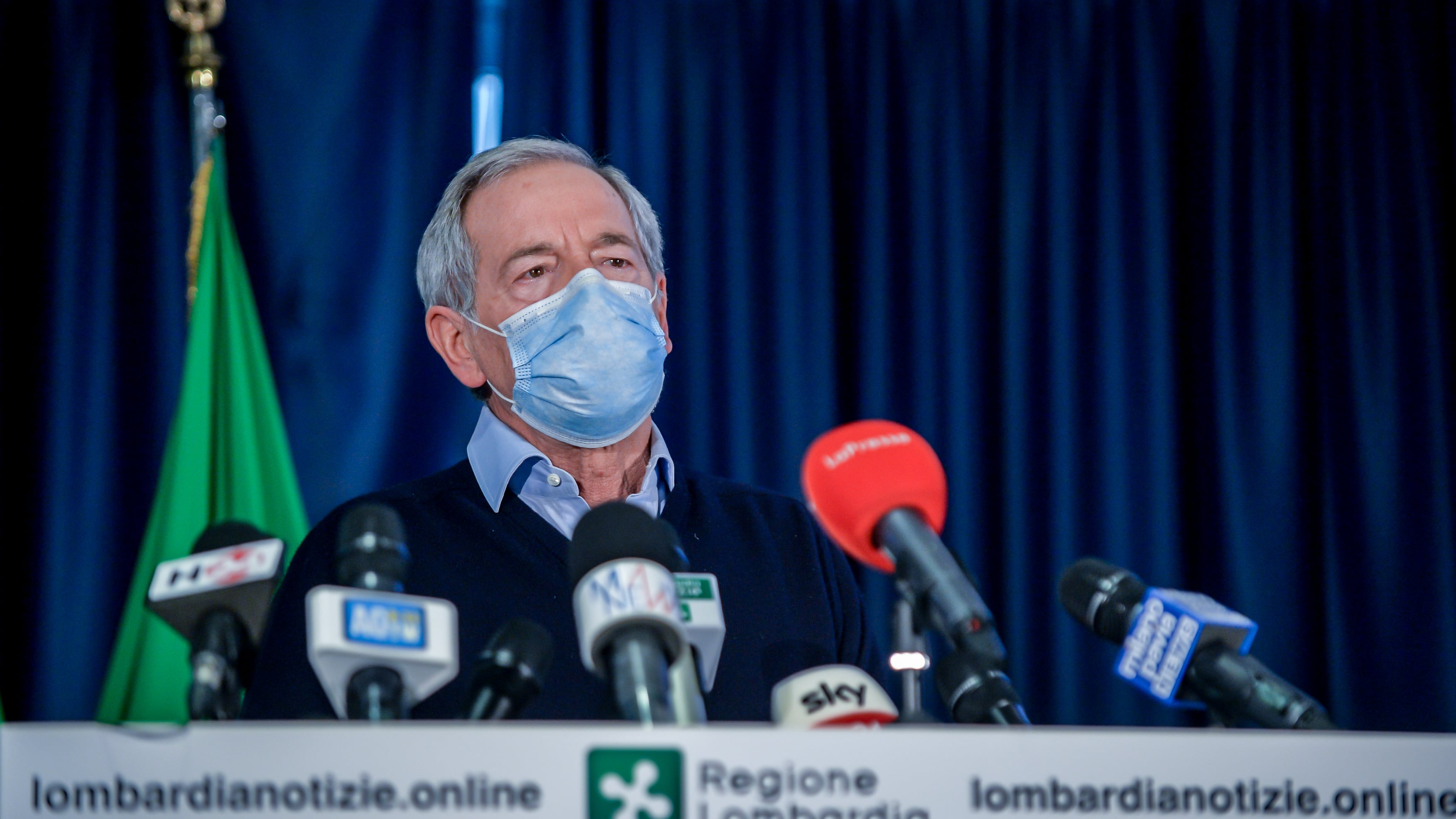 Corsa alle terze dosi: La Lombardia userà supermercati e metrò