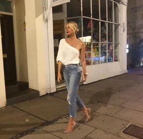 Alessia Marcuzzi sexy in bikini bianco 2