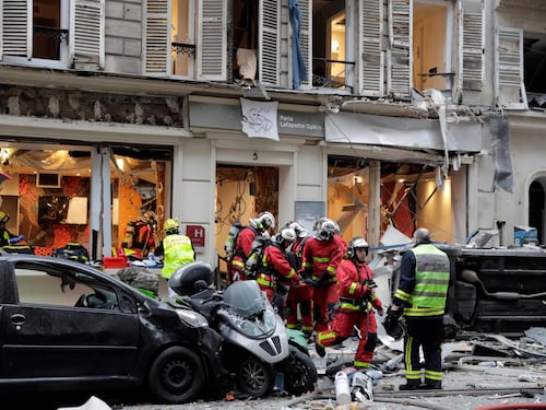 Paura a Parigi: forte esplosione in centro