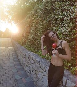 Giulia Calcaterra, topless col cocomero 17