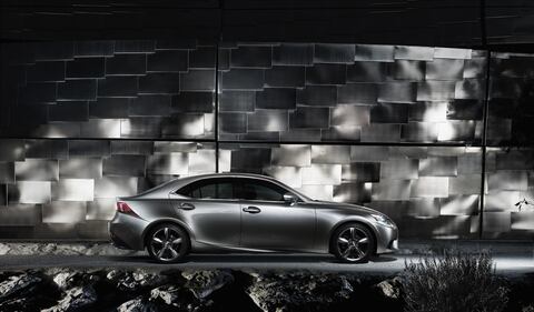 Presentata a Detroit la Lexus IS Hybrid 5