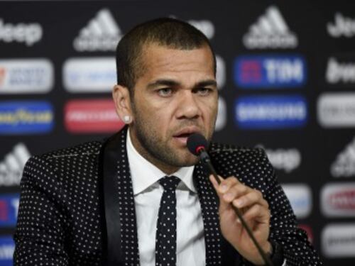 Dani Alves si presenta: "Juventus, è ora di vincere la Champions"