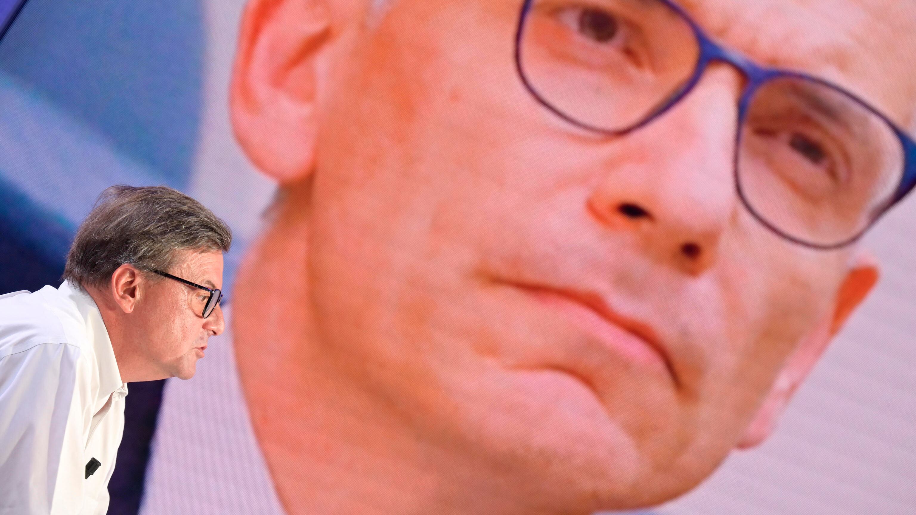 "Enrico, questa campagna è stupida...". Calenda demolisce Letta