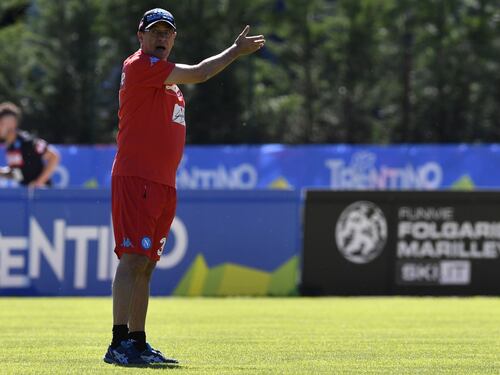 Napoli, ecco Milik e non si molla Icardi. Sarri: "Higuain? Poteva almeno salutare"
