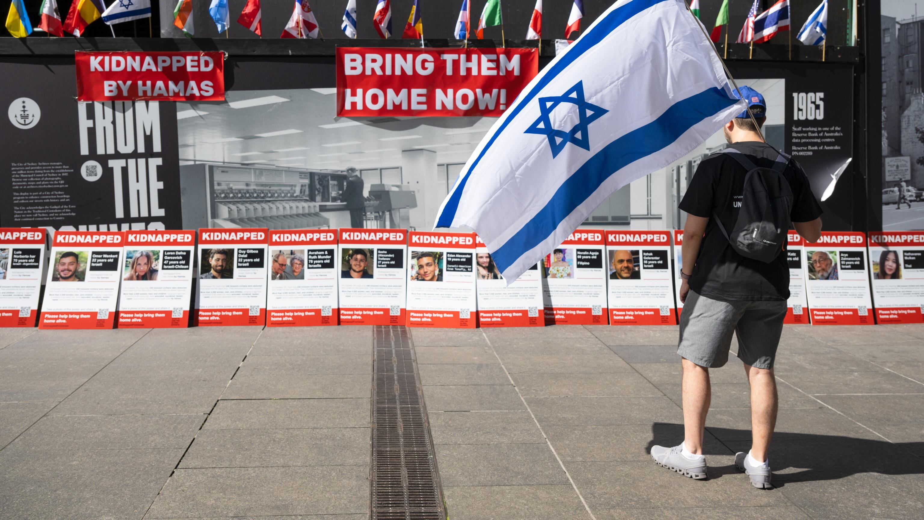"Non troviamo la madre". L'assurda scusa di Hamas che può far saltare l'accordo
