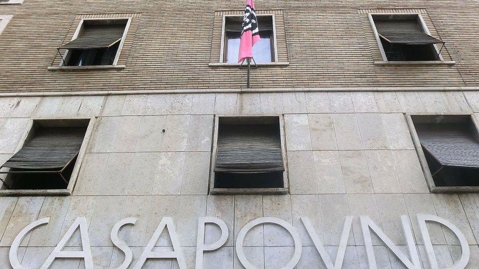 "Mail bombing" fa saltare l'incontro di CasaPound