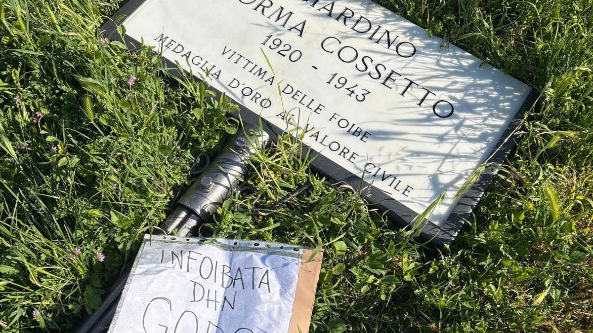 Norma Cossetto, vandalizzata la targa. "Violentata la sua memoria"