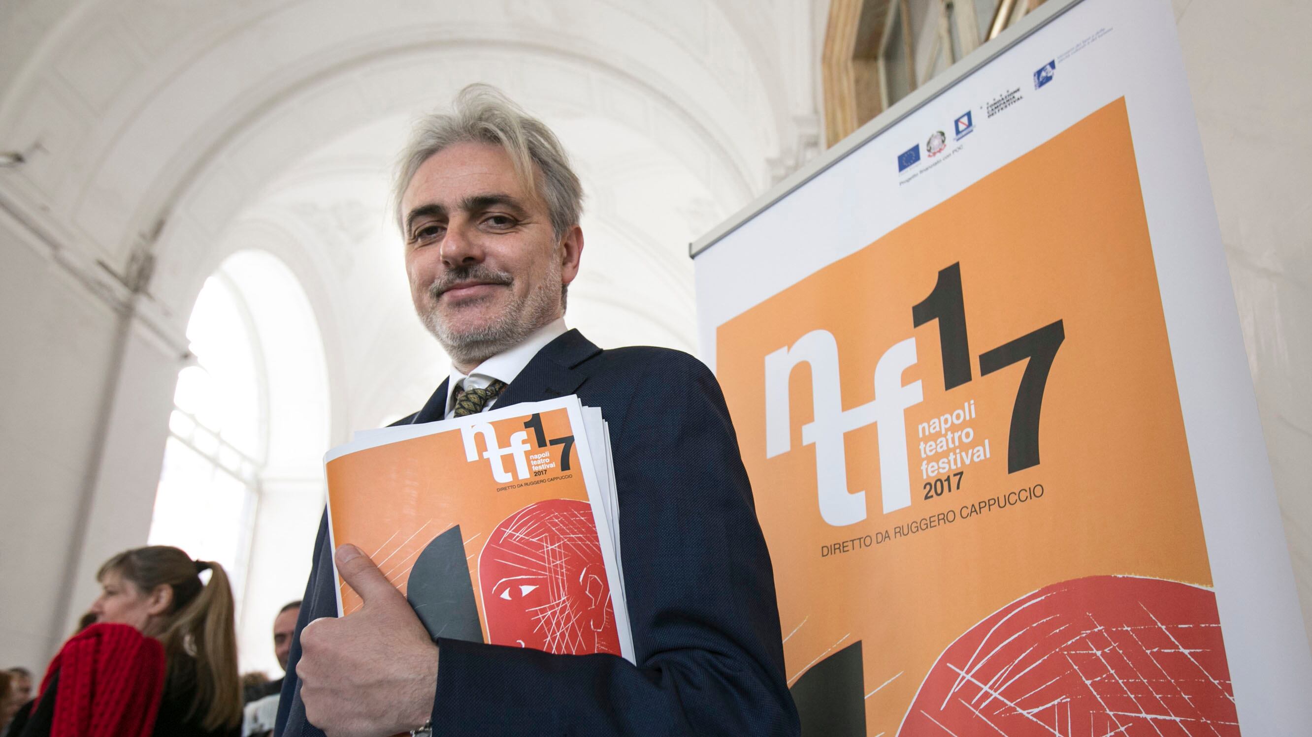 "Vi racconto Napoli capitale del teatro"