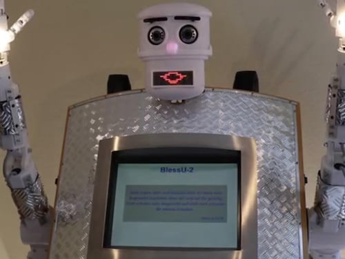 Germania, nella città di Lutero le benedizioni le dà un robot