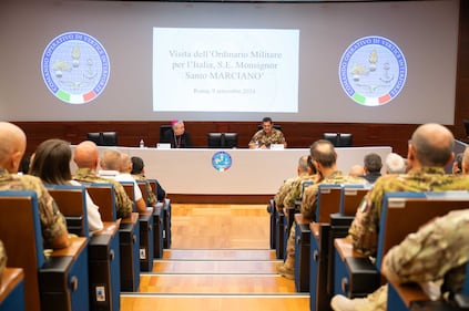 Visita di Monsignor Marcianò al personale militare e civile del Covi 11
