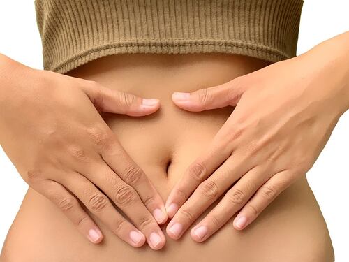Tumore al colon, individuato dai medici un nuovo sintomo: ecco quale
