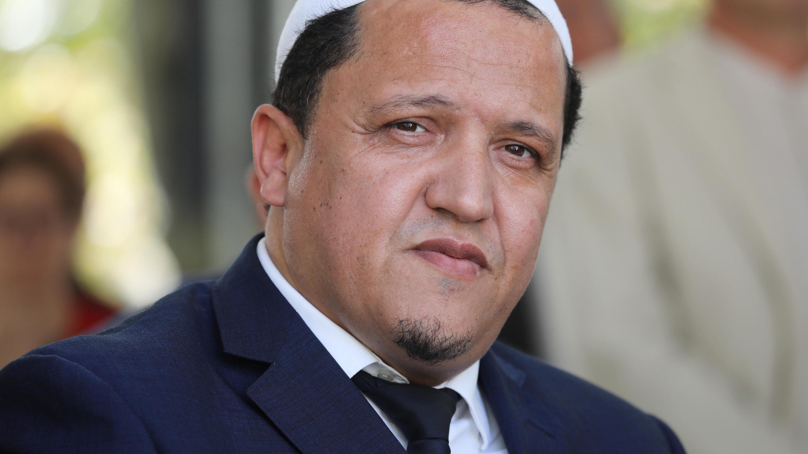 L'allarme dell'imam: "Rischio Isis sui barconi"