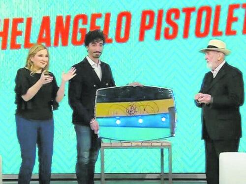 Giallo Rai: l'opera di Pistoletto a casa Bortone