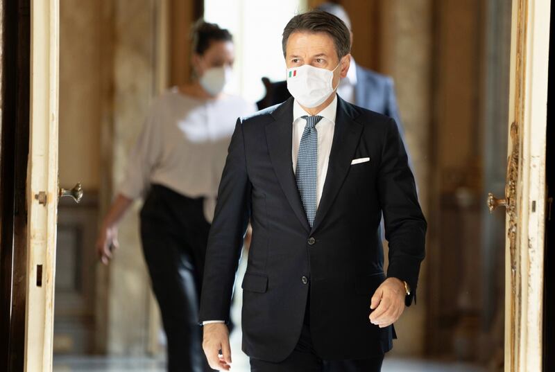 Effetto virus sul governo: Conte appeso all'opposizione