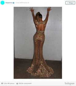 Khloé Kardashian sfida Beyoncé a suon di Lato B 1