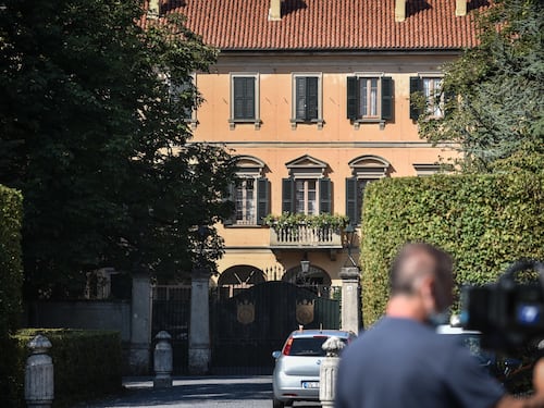 Case, uffice e sedi istituzionali. Arcore, Grazioli e Villa Certosa. Geografia di Berlusconiland