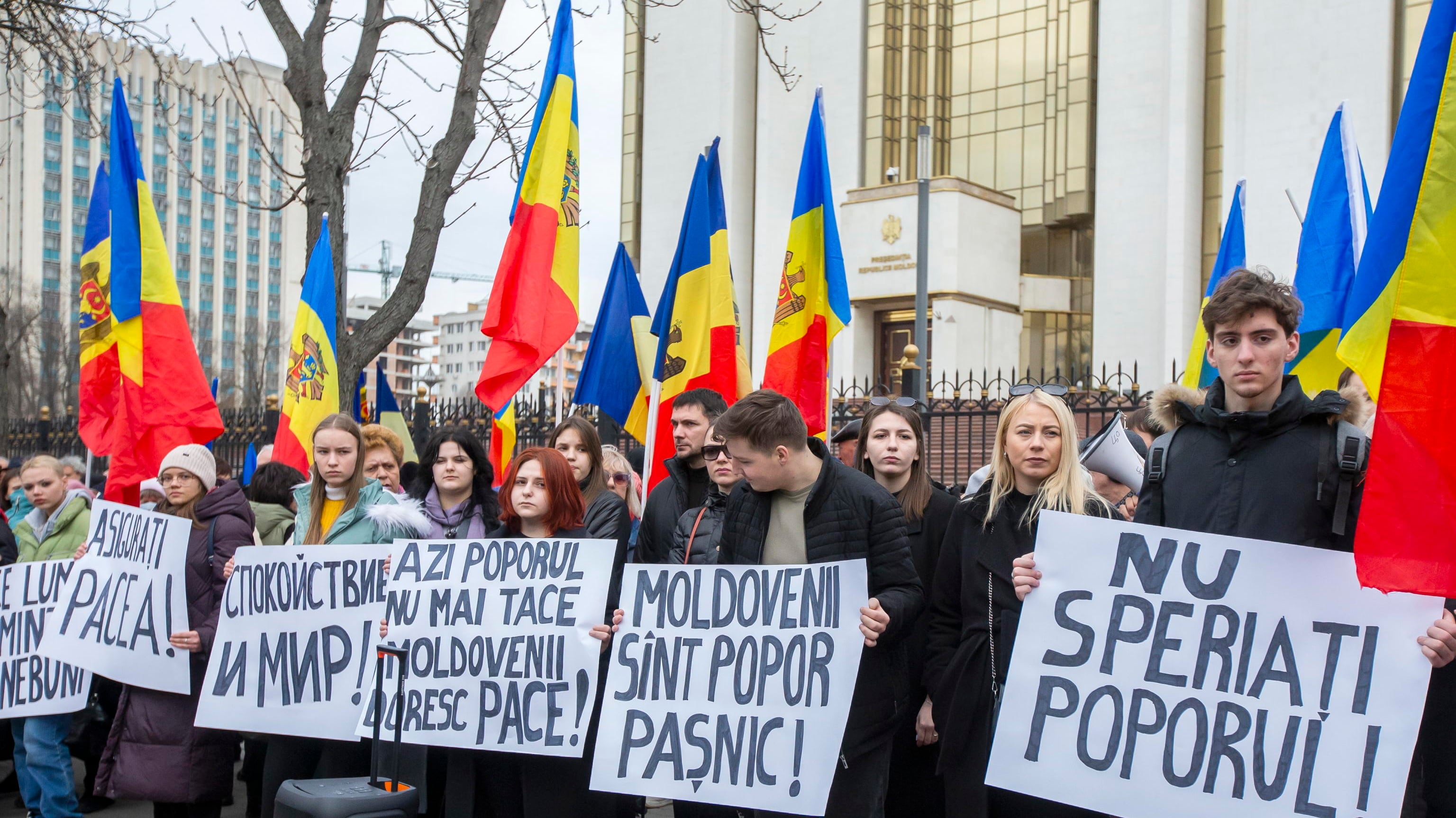 Filorussi tentano irruzione nella sede del governo. Scontri e arresti in Moldavia