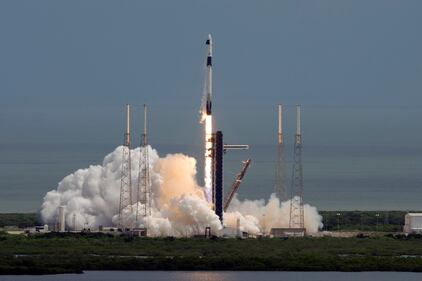 Partita la missione di salvataggio per recuperare i due astronauti bloccati sulla stazione spaziale 9
