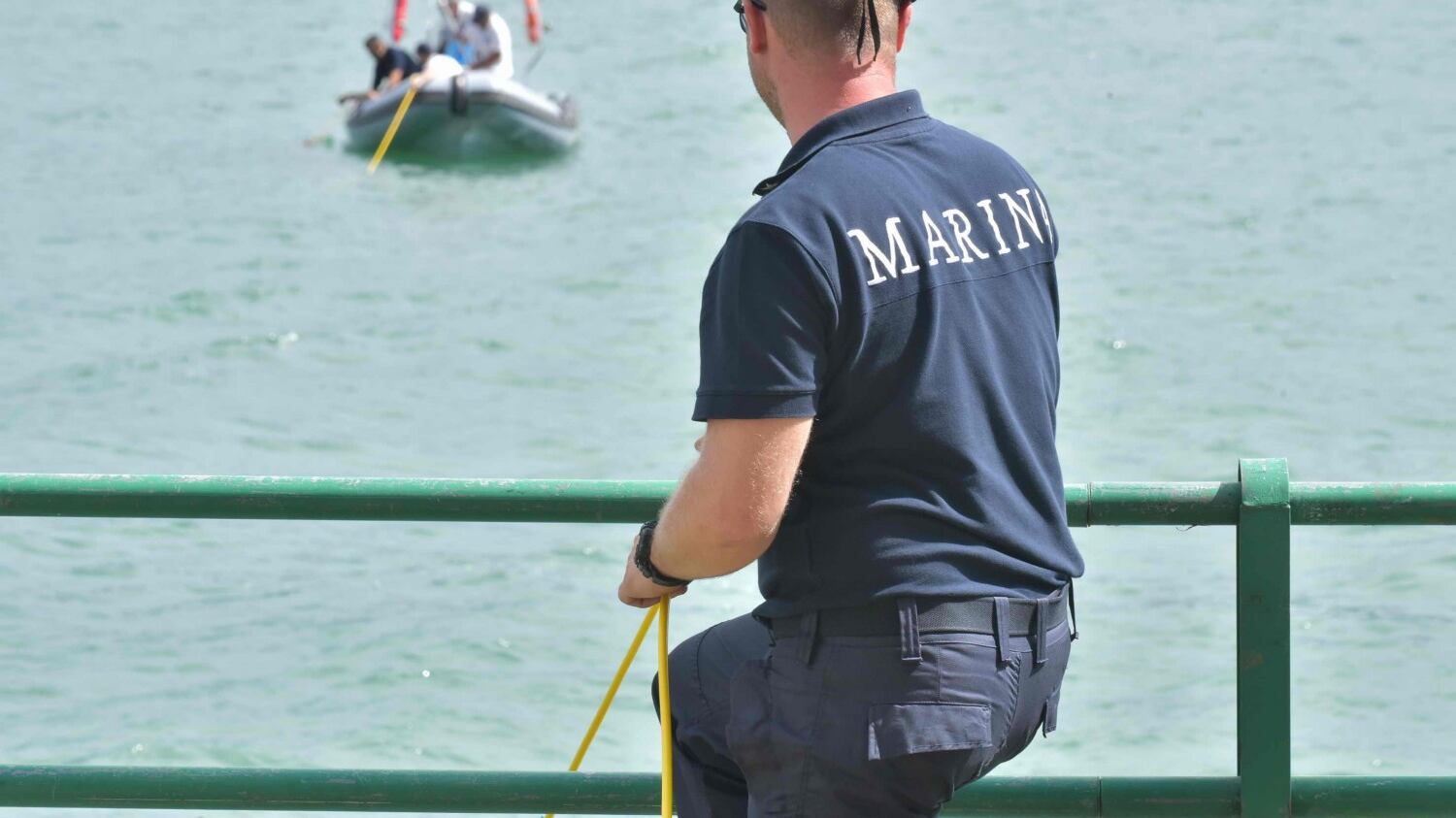 Cadavere nel lago d'Iseo, auto riportata a galla: ora si indaga per omicidio