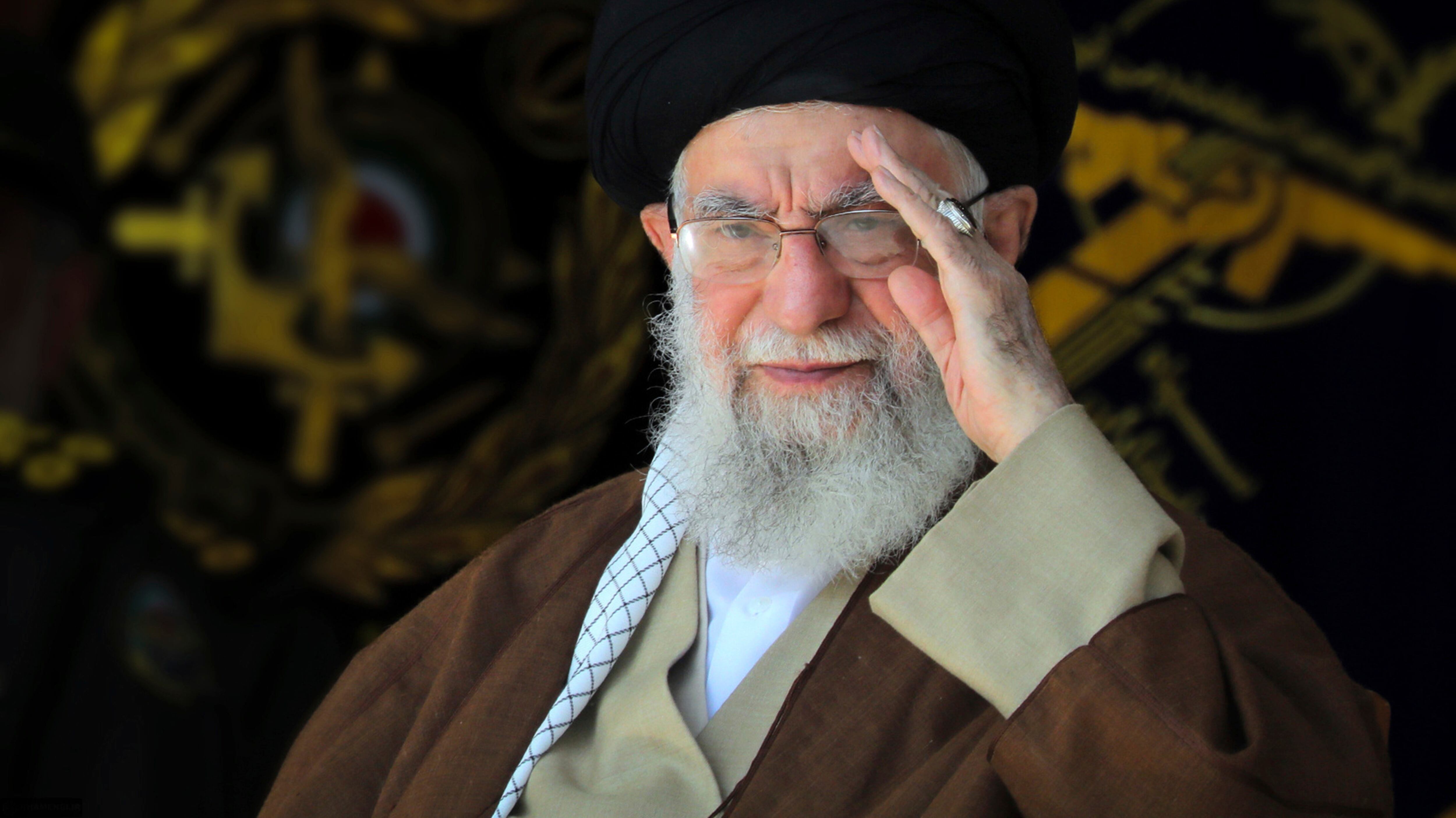La vera tentazione di Khamenei: scegliere suo figlio. Ma il regime trema