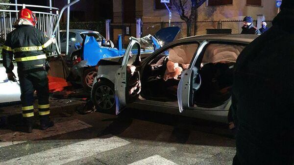 Alla guida senza patente travolge moglie e marito. Lui muore, lei gravissima