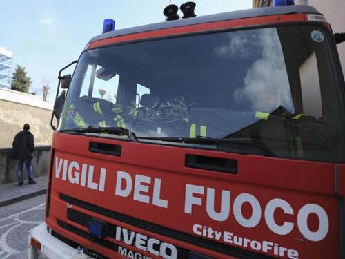 Incendiava cassonetti "per noia": arrestato pompiere di Pavia