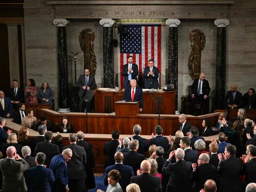 Dai dazi all’Iran: cosa ha detto Trump nel discorso sullo Stato dell’Unione
