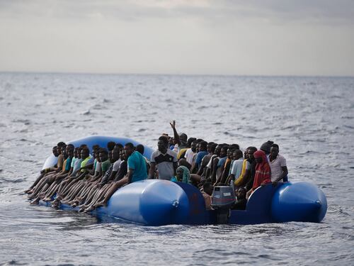 Nuovo avvertimento Usa all'Europa sui migranti: “Spiagge invase da ideologie pericolose”