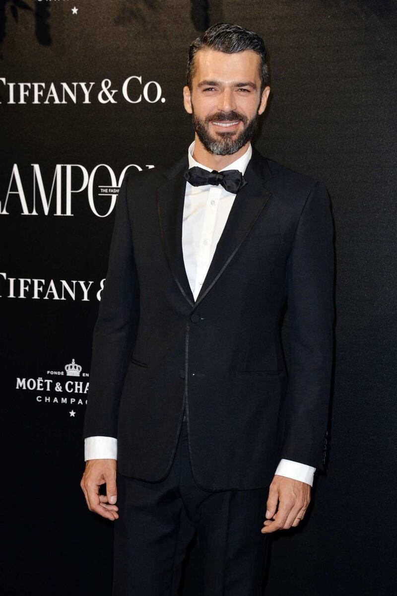 Luca Argentero con il cast del film "Al posto tuo" 19
