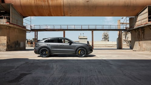 Porsche Cayenne Turbo E-Hybrid, guarda la gallery 13