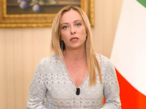 Giorgia diserta l'evento per stare con la figlia. "Scusate, sono umana"