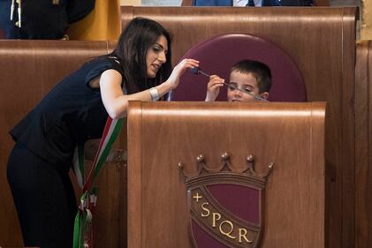 La prima seduta dell'era Raggi 4