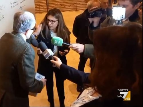 Prodi non ha più alibi, un nuovo video lo incastra. Cosa fa il Professore