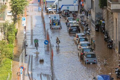 Perforata tubatura a Milano: residenti senza acqua e corrente  3