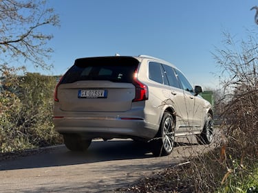 Volvo XC90: la gallery del nuovo SUV premium svedese, che comfort 1