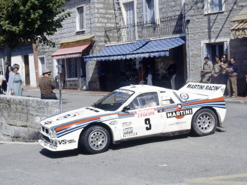 Lancia 037 in azione al Rally di Corsica