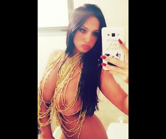 Marika Fruscio nuda e procace su Twitter 6