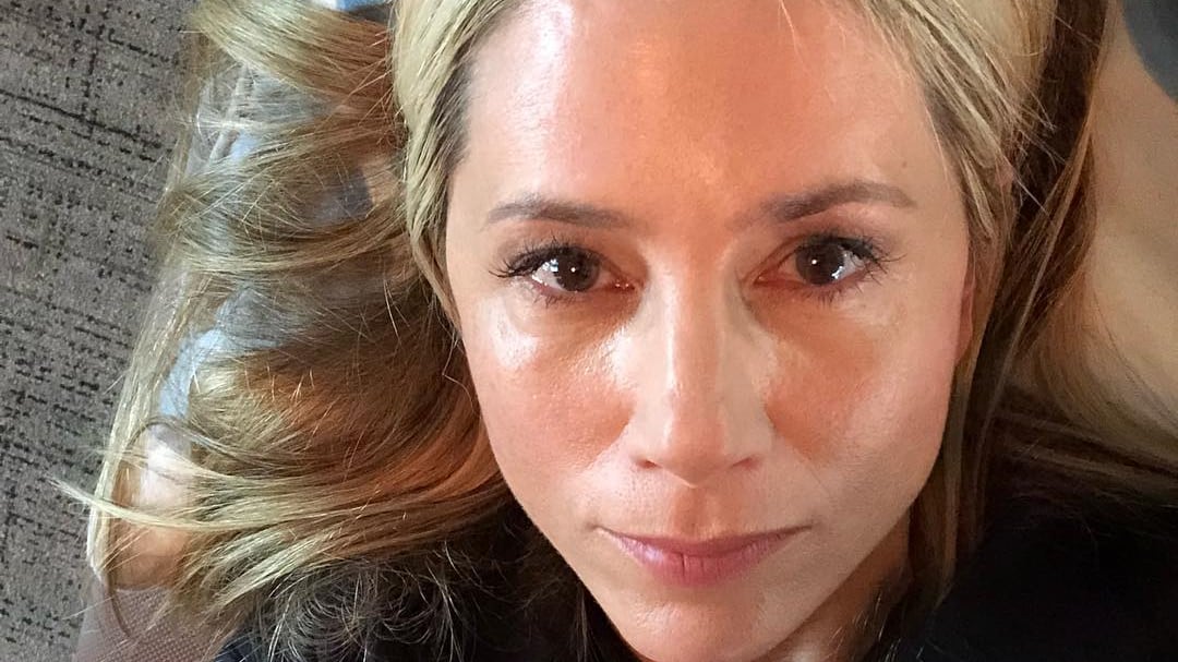 Mira Sorvino rivela: "Sono stata stuprata al primo appuntamento"