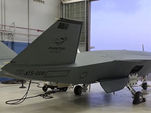 Il “pipistrello fantasma” Usa vola sul Pacifico: il drone che può cambiare la guerra aerea