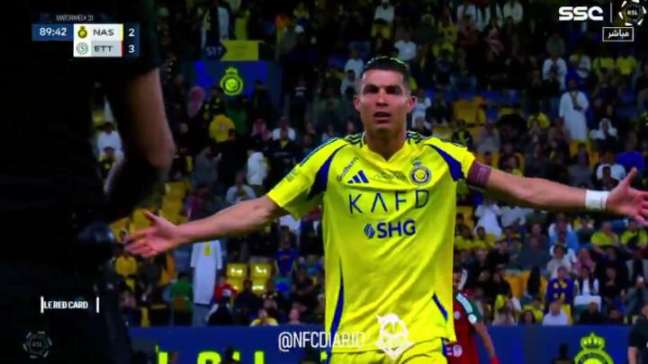 Cristiano Ronaldo schiuma di rabbia: cosa ha fatto in campo