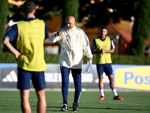 Proteste, trattenute, Var e recuperi: le nuove regole agli Europei di calcio