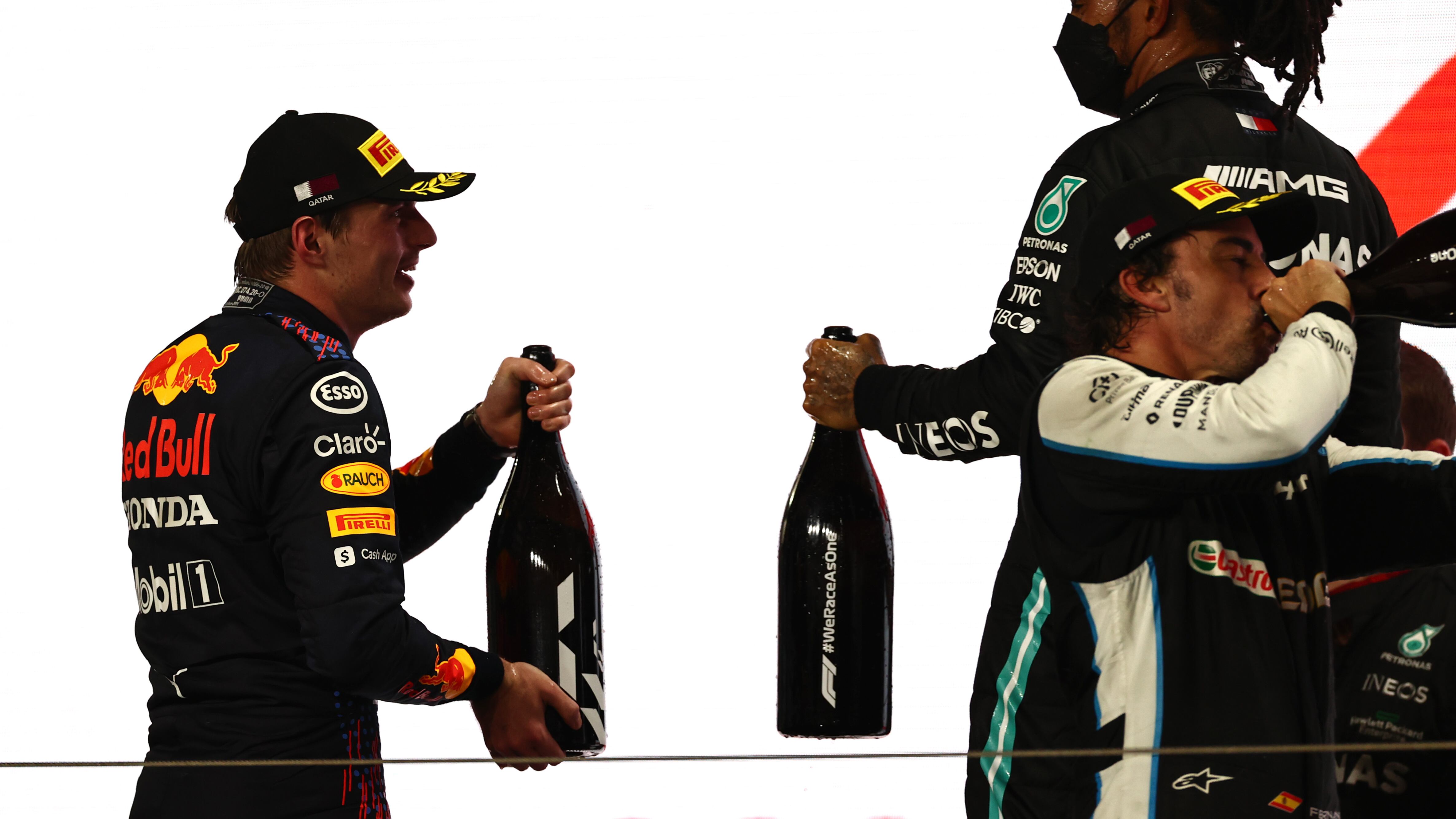 Hamilton-Verstappen. Neppure i giudici rovinano il grande duello
